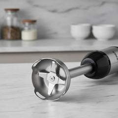 Mixer Licuadora De Mano Atma Lmat21122in Vaso 500ml Batidor Negro