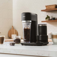 Cafetera Oster Latte 4 En 1 Con Espumador Bvstdc02b 1 Color Negro