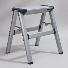 Escalera Plegable Liviana Banco De 1 Escalon De Aluminio Gris