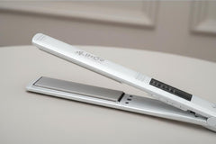 Planchita Pelo Ga.ma Elegance Lino Led Blanca Ceramic Ion C Blanco