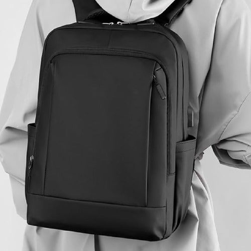 Mochila Porta Notebook De Viaje Urbana De Tela Usb Negro Negro Liso