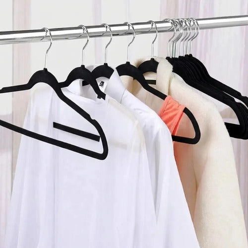 Combo 1 Tender + 1 Cesto Plegable + 2 Set Perchas Beige Negro