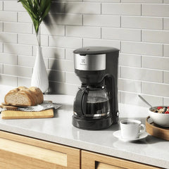 Cafetera Eléctrica Electrolux Negra/inox Ecm20 1,2l Tio Musa Negro