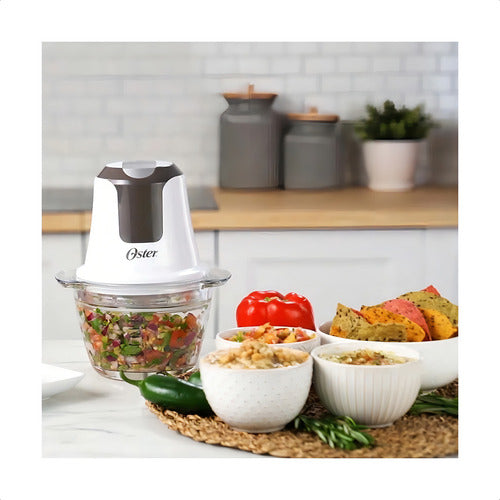 Mini Picadora Oster® 3 Tazas Con Tazón De Vidrio Fpstfp3340 Blanco