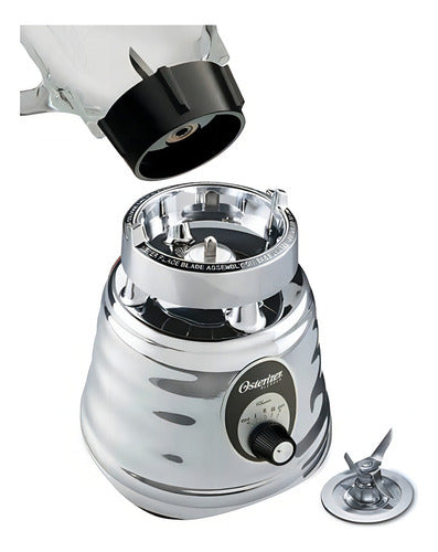 Licuadora Clasica Oster 4655 Con Jarra De Vidrio 600w Color Plateado