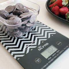 Balanza Digital De Cocina Ultra Slim Silfab Chevron Bc300v Negro 3 Kg