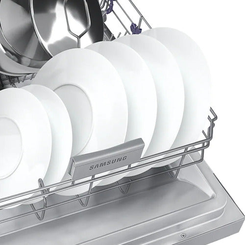 Lavavajilla Samsung 14 Cubiertos Silver Dw60m6050fs Plateado