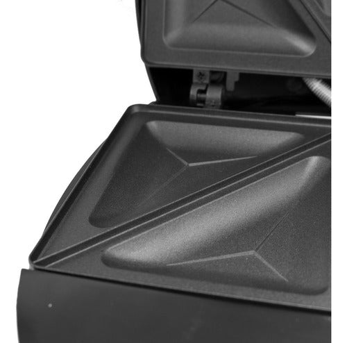 Sandwichera Ultracomb De 4 Panes Sw2800 Acero Inox 750w Cts Color Negro