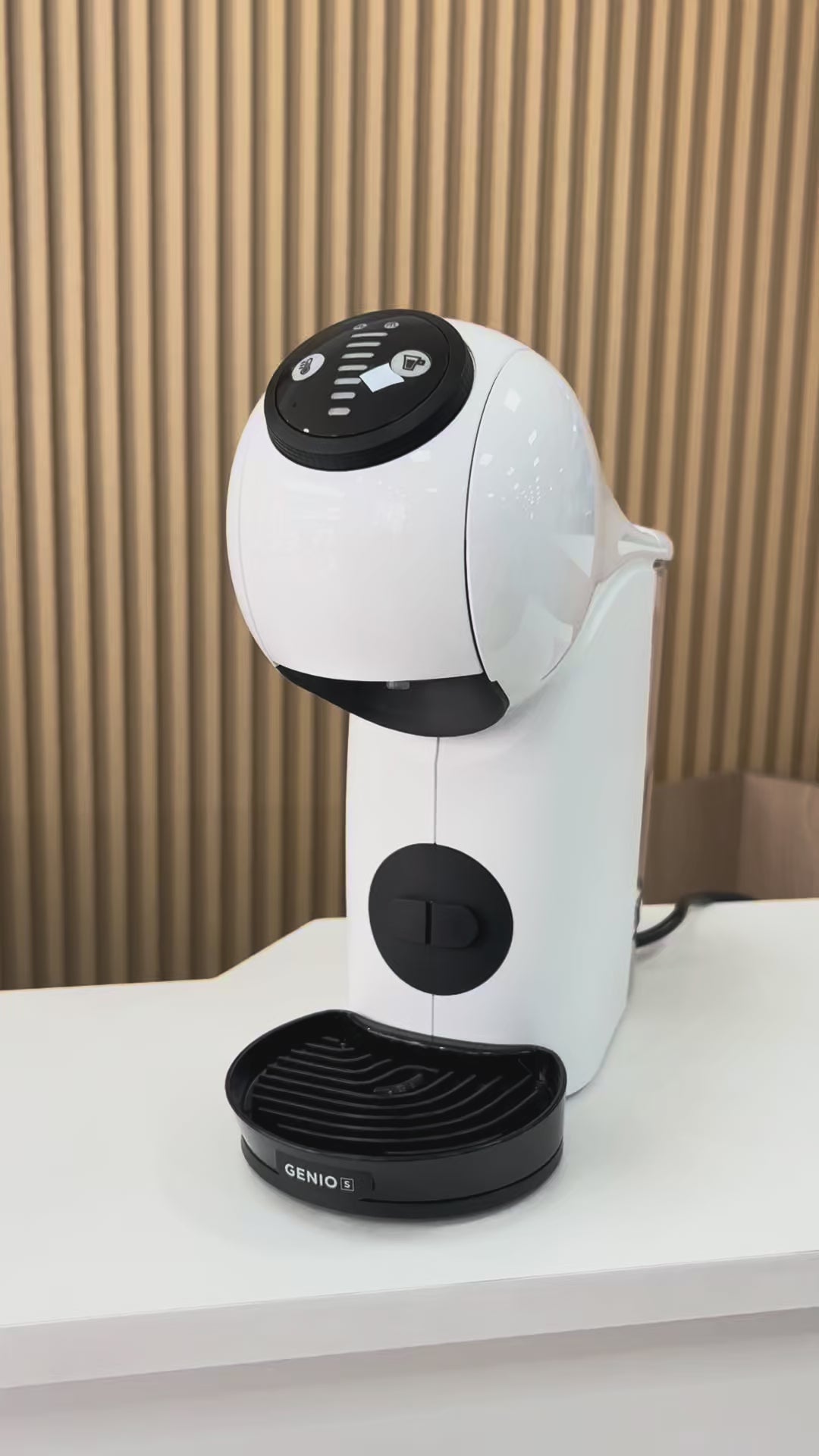 Cafetera Nescafé Dolce Gusto 230v Blanca Genio S Blanco